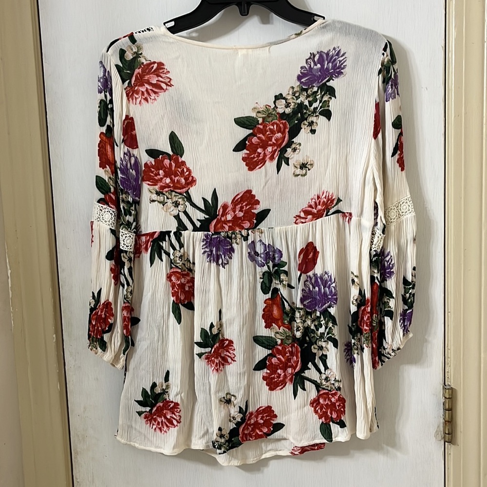 Blu Pepper S Women’s Floral Peasant Blouse - Picture 3 of 9